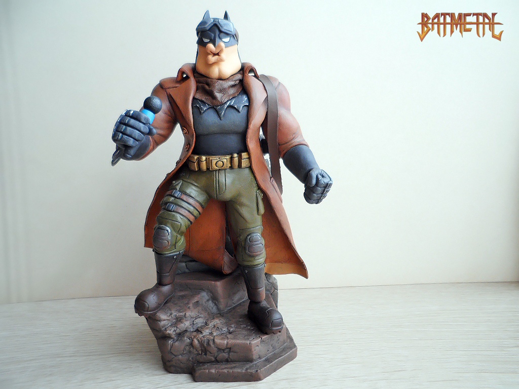 Пора играть постапокалиптический BATMETAL!
Совмещение образов Бэтмена из «BatMetal» и фильма Batman v Superman: Dawn of Justice.
Из материалов использовал полимерную глину, акриловую краску и акрил...