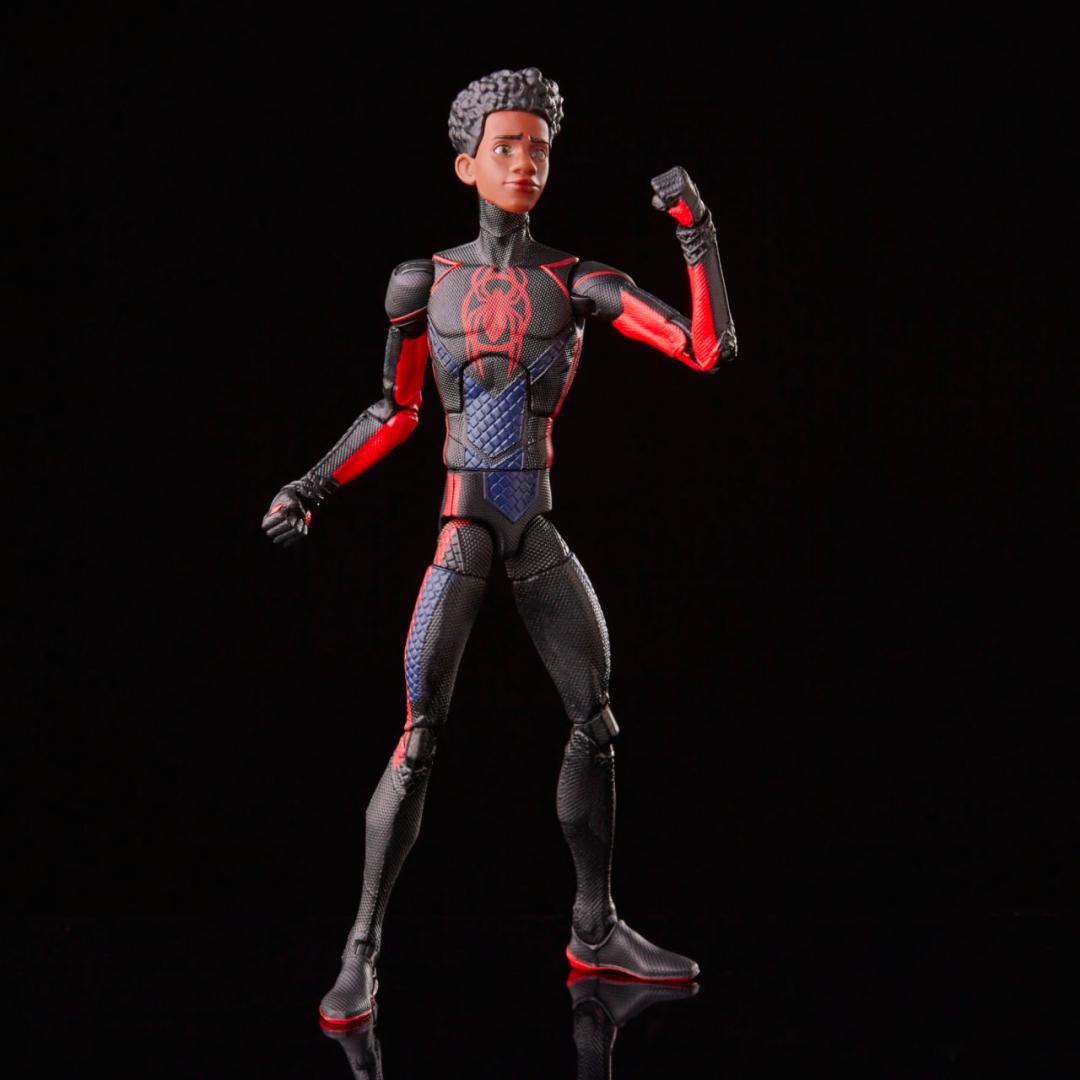 Hasbro выпустила фигурки серии Marvel Legends по новому Спайдервёрсу, не дожидаясь премьеры мультфильма.
«Человек-паук: Паутина вселенных» выходит в прокат в июне....